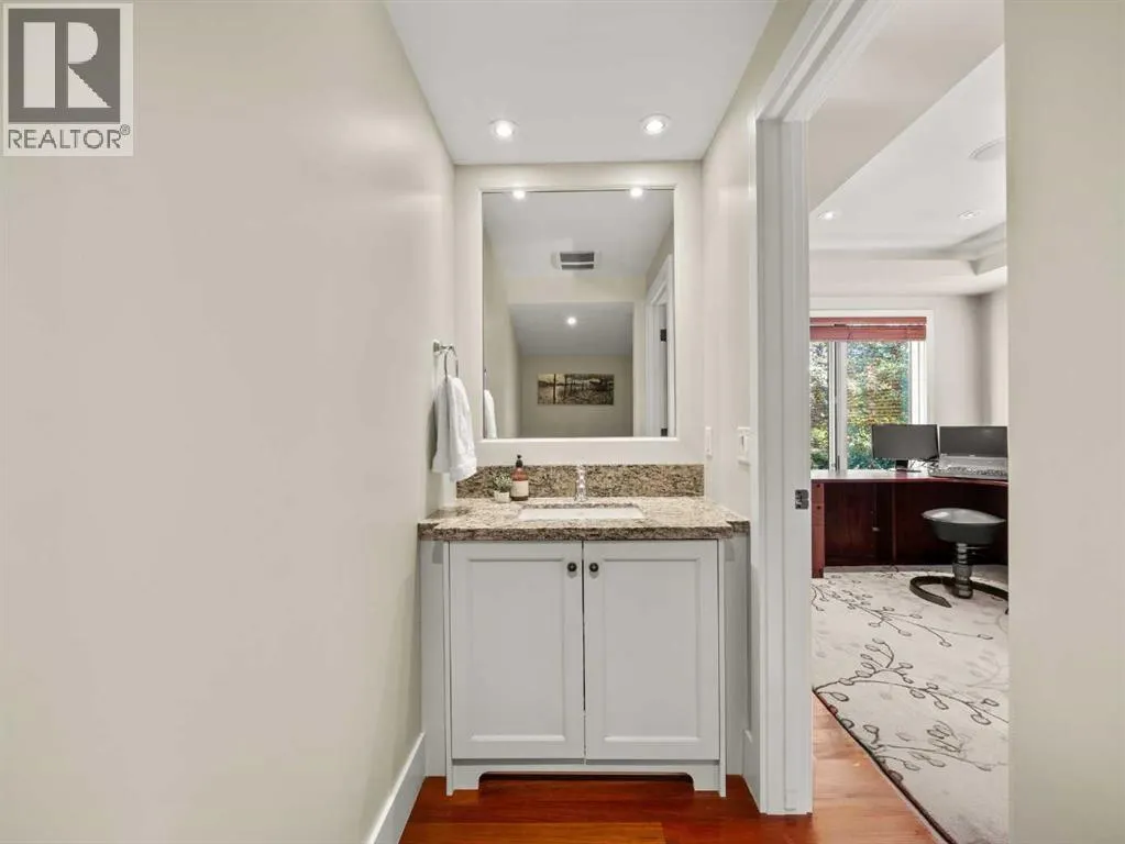 2716 Carleton Street SW