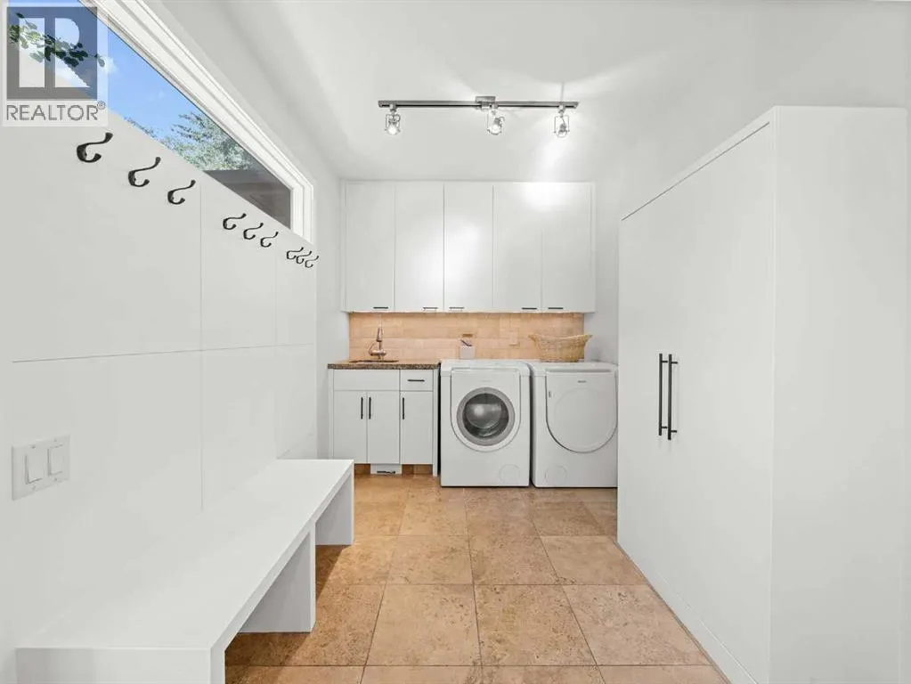 2716 Carleton Street SW