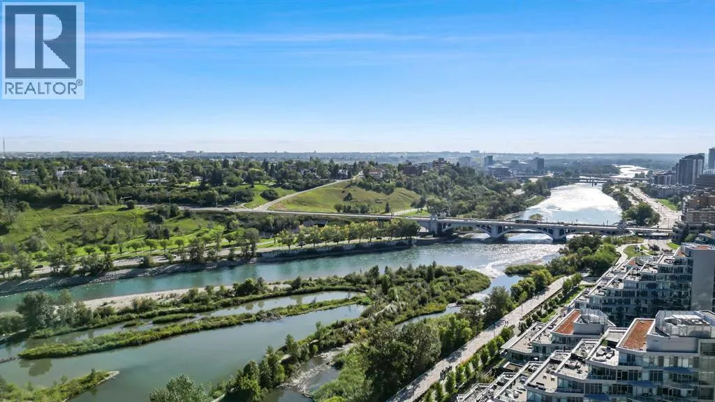 825, 222 Riverfront Avenue SW