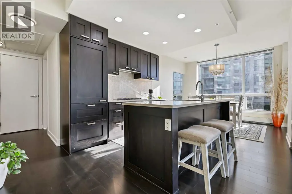 825, 222 Riverfront Avenue SW