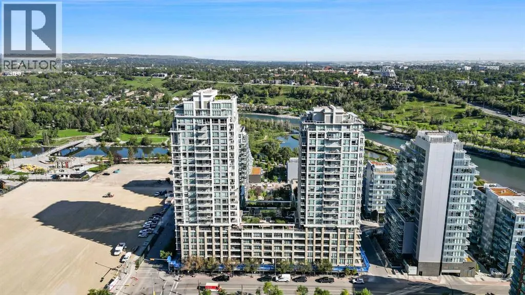 825, 222 Riverfront Avenue SW