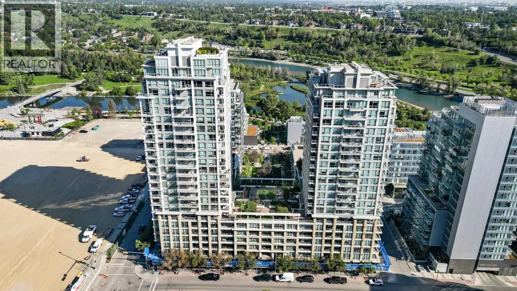 825, 222 Riverfront Avenue SW
