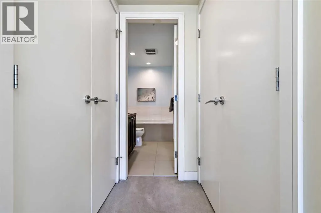 825, 222 Riverfront Avenue SW