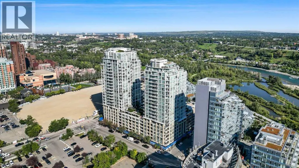 825, 222 Riverfront Avenue SW