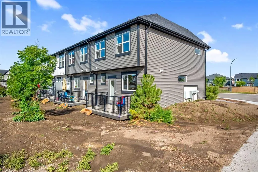 101, 25 Evanscrest Mews NW