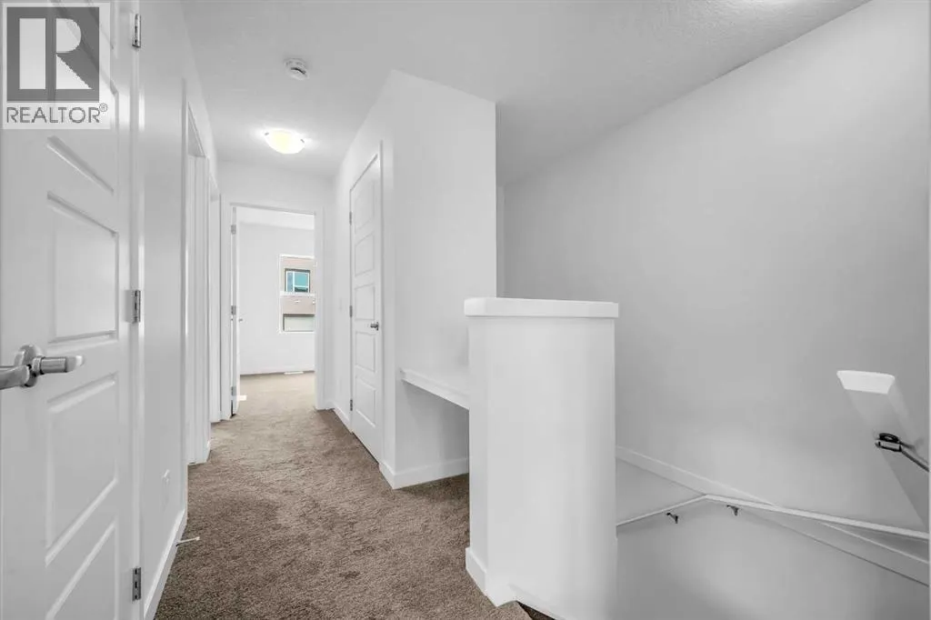 101, 25 Evanscrest Mews NW