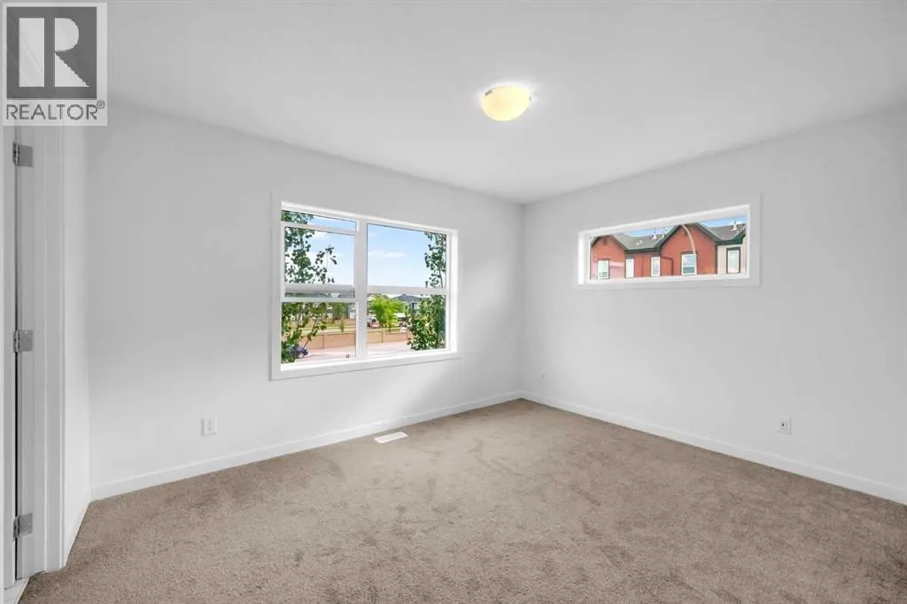 101, 25 Evanscrest Mews NW