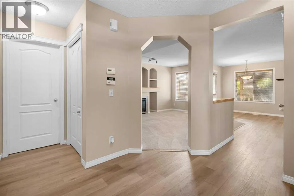 329 Bridleridge Way SW