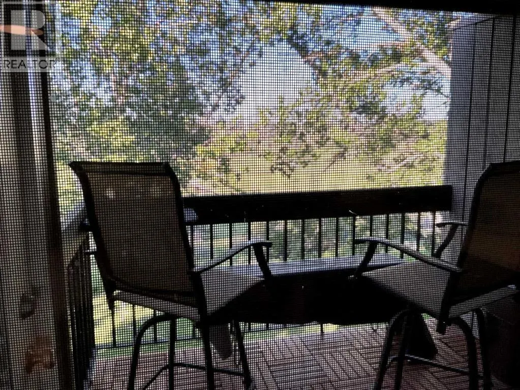 632, 860 Midridge Drive SE