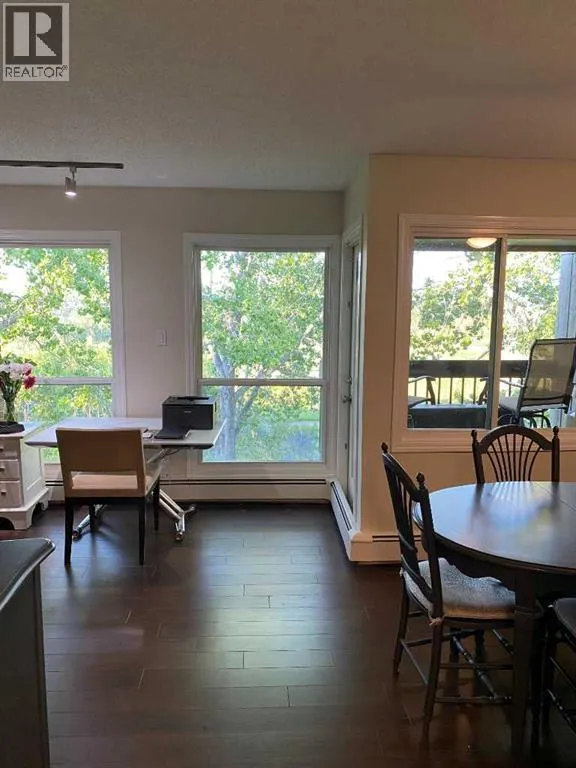 632, 860 Midridge Drive SE