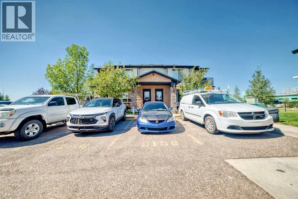 2106, 2781 Chinook Winds Drive SW