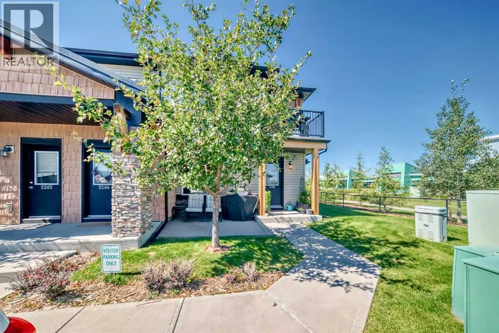 2106, 2781 Chinook Winds Drive SW