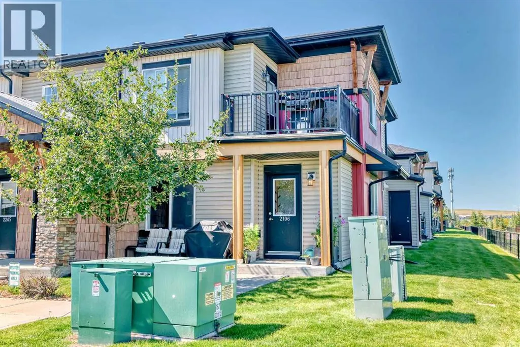 2106, 2781 Chinook Winds Drive SW