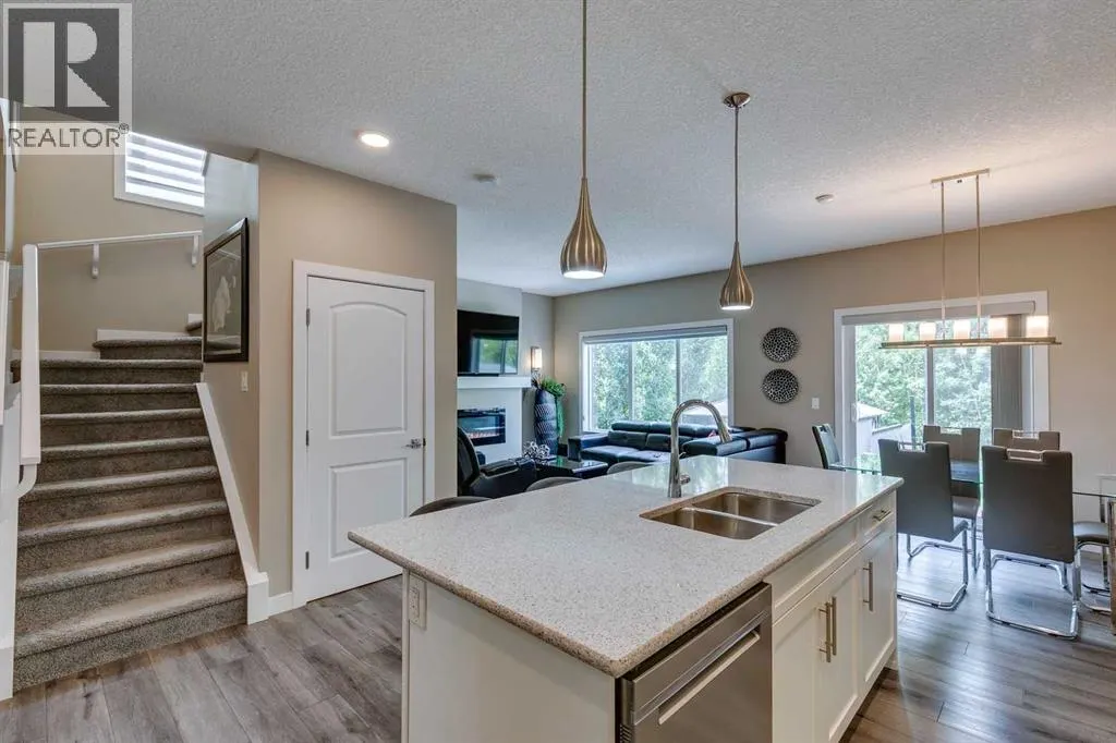 153 Walgrove Terrace SE