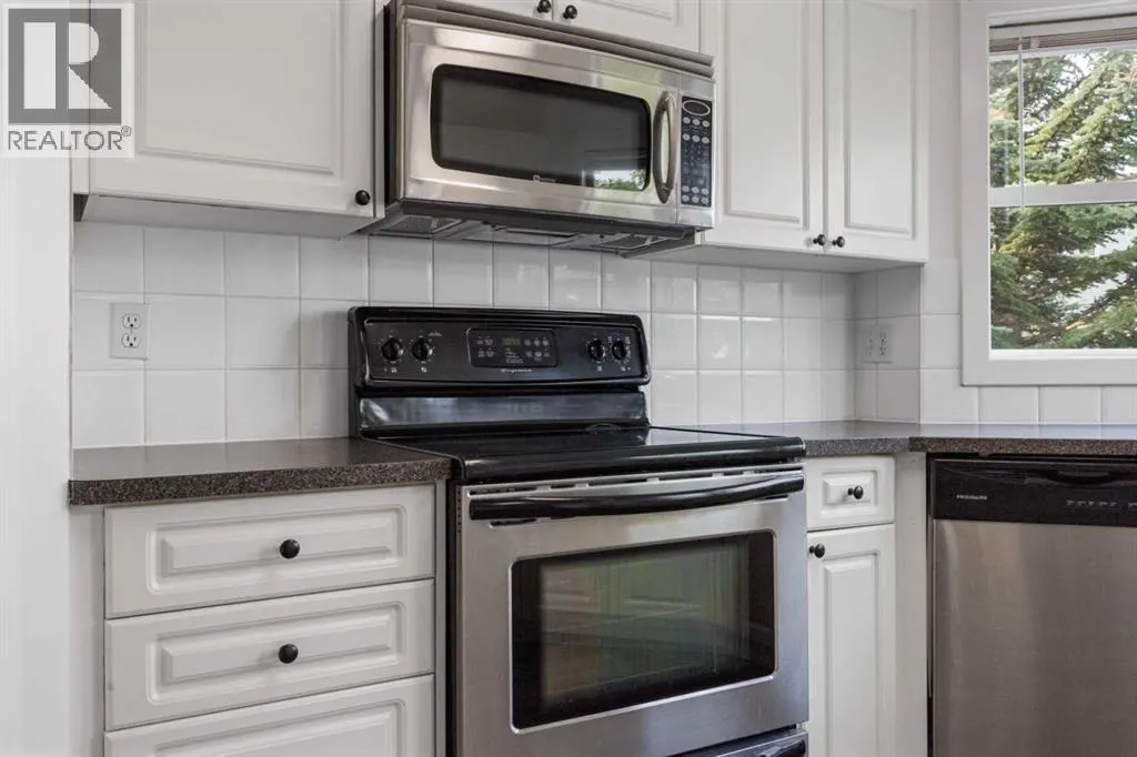 9 Sandarac Way NW