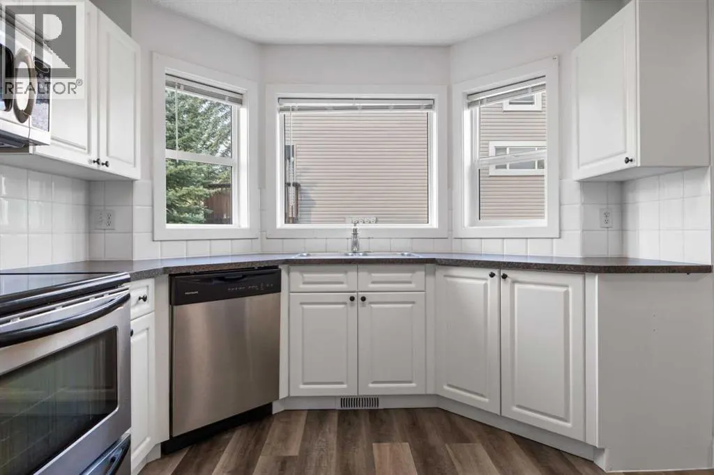 9 Sandarac Way NW