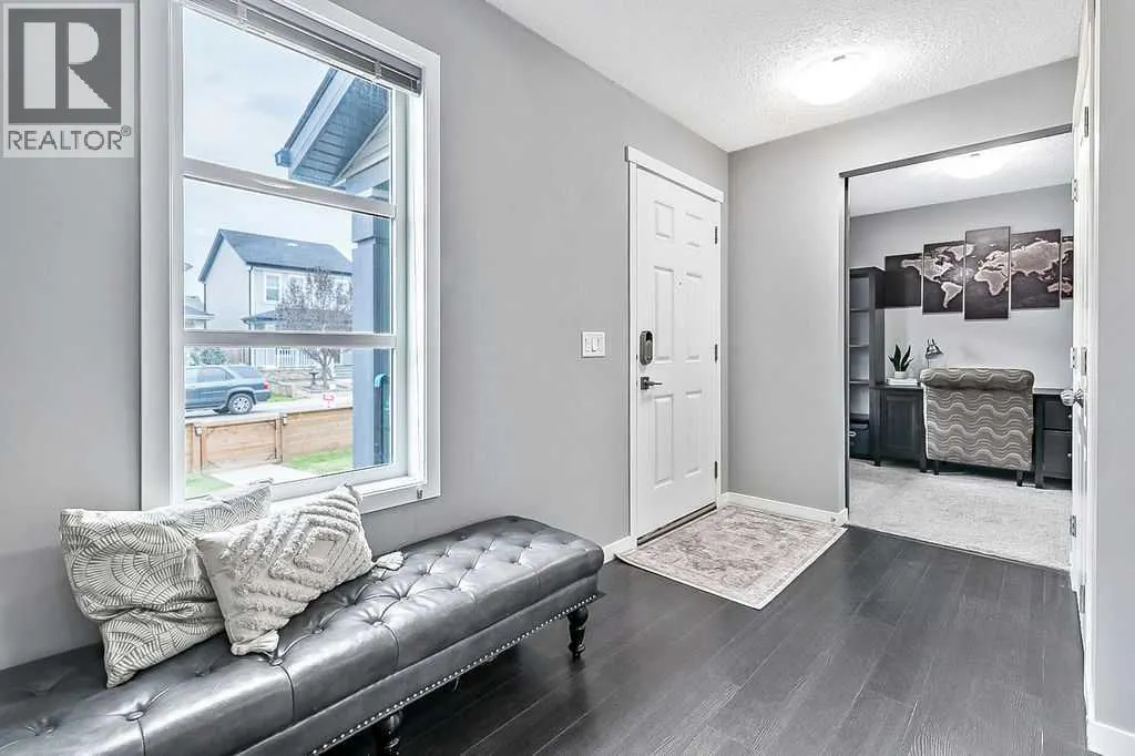 241 Copperpond Parade SE