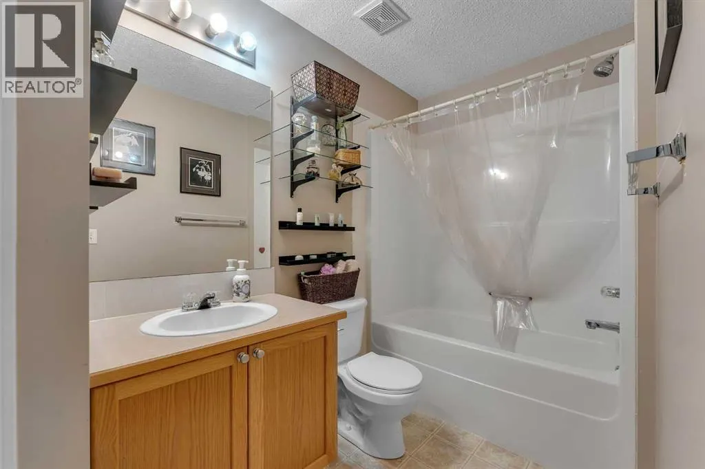 23, 156 Canoe Drive SW