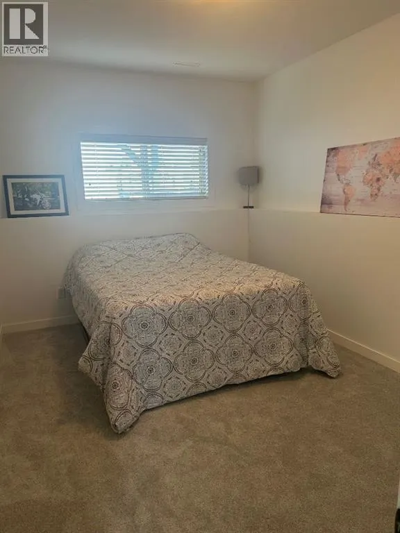 144 Henderson Crescent