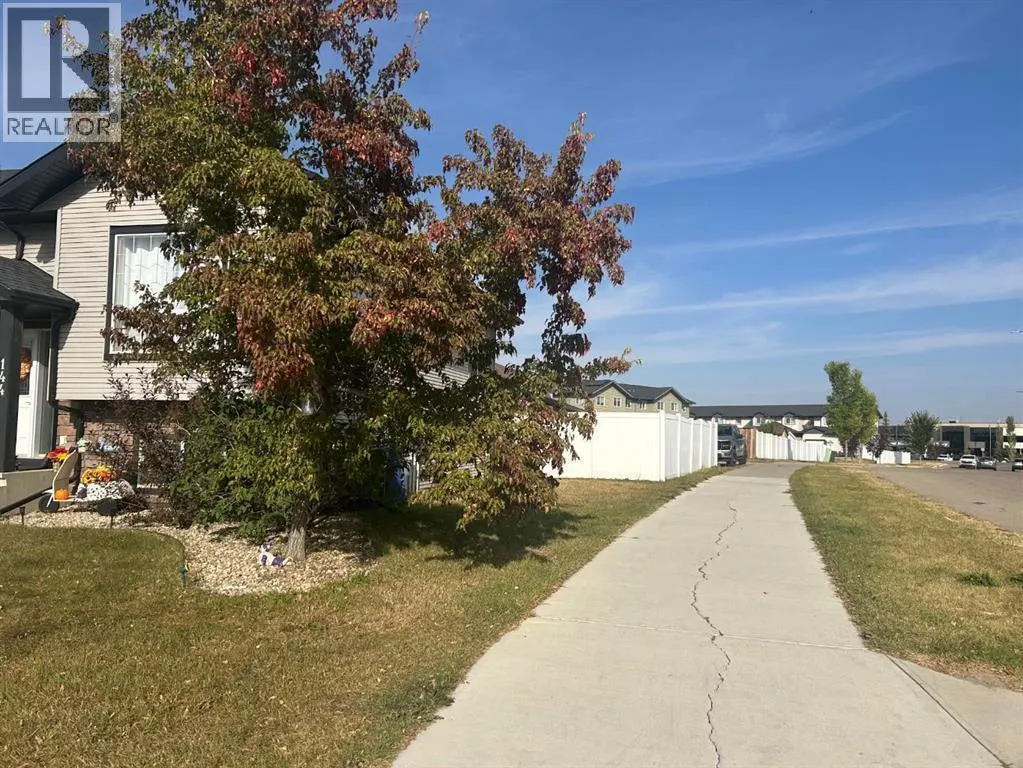 144 Henderson Crescent