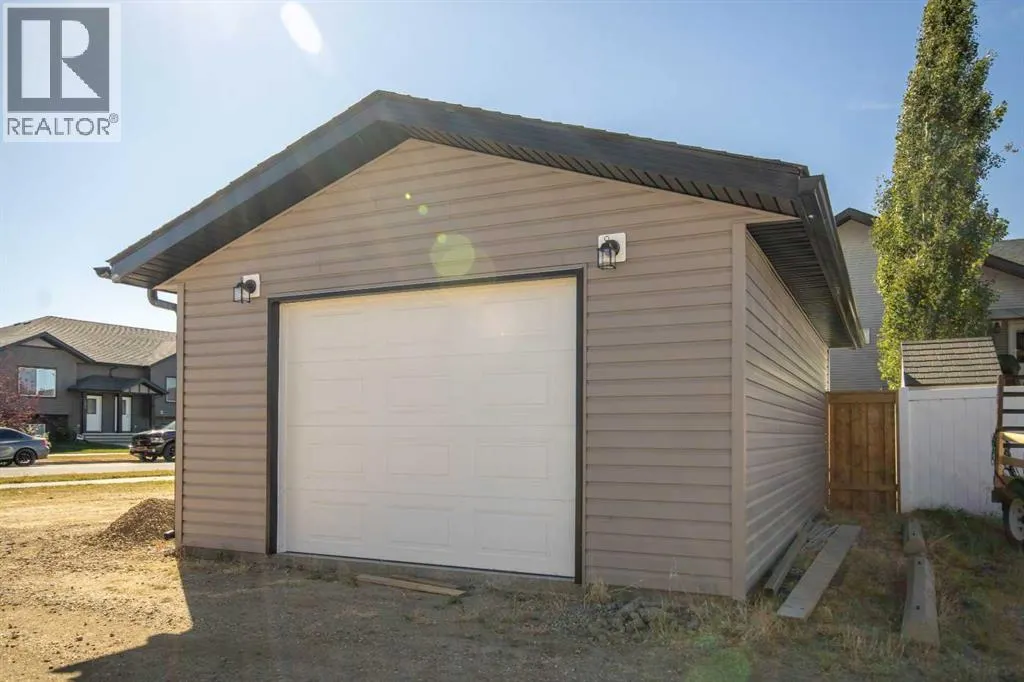 144 Henderson Crescent