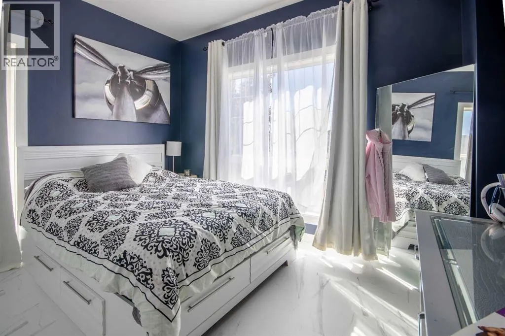 144 Henderson Crescent
