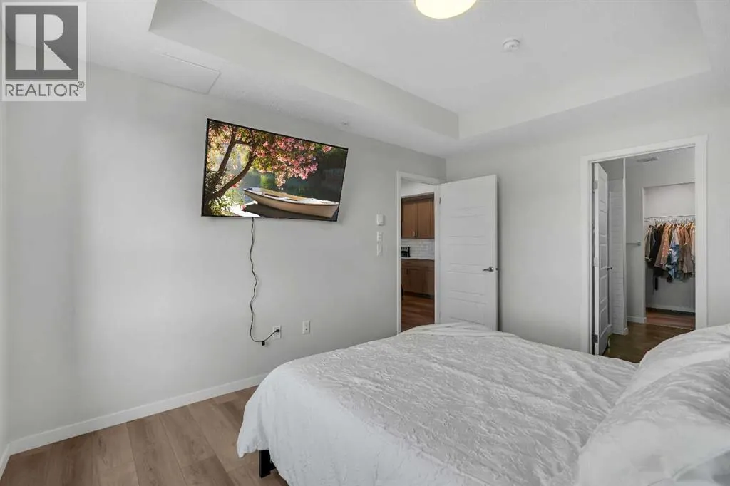 302, 40 Carrington Plaza NW