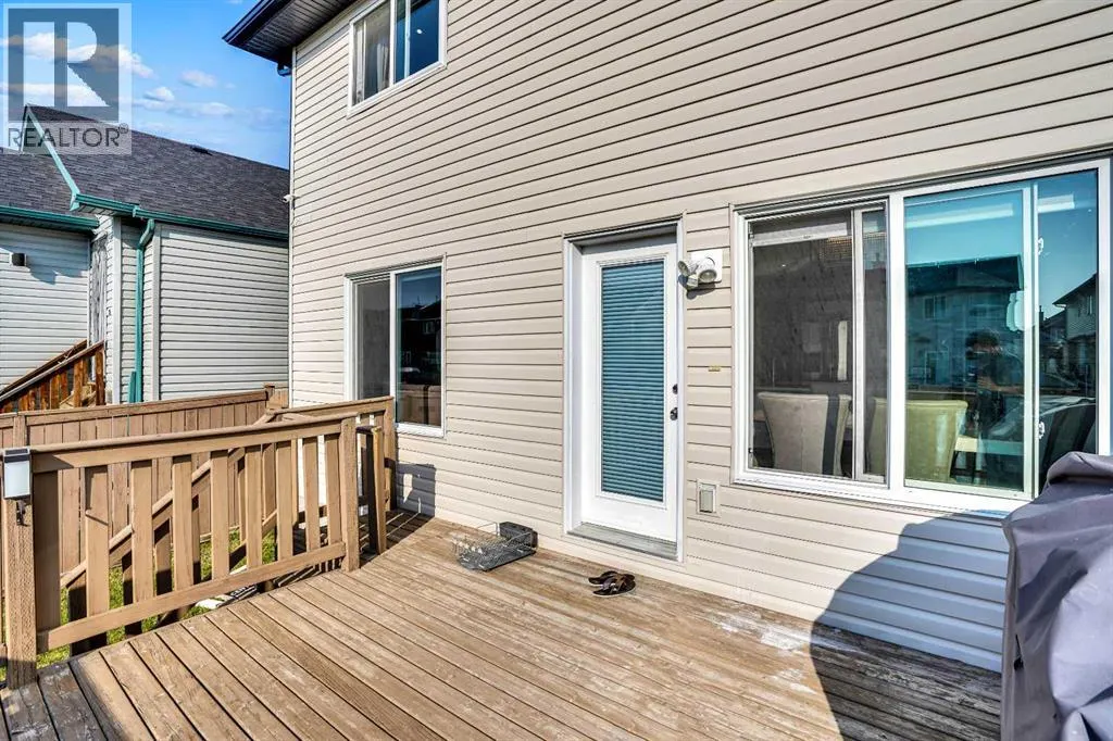 151 Saddlehorn Close NE