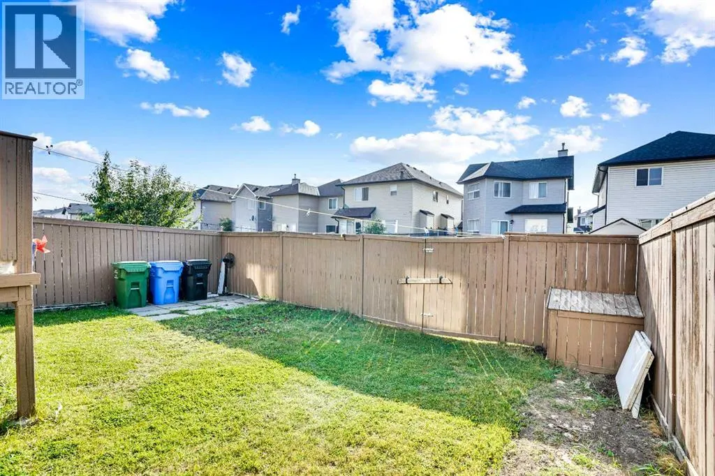 151 Saddlehorn Close NE