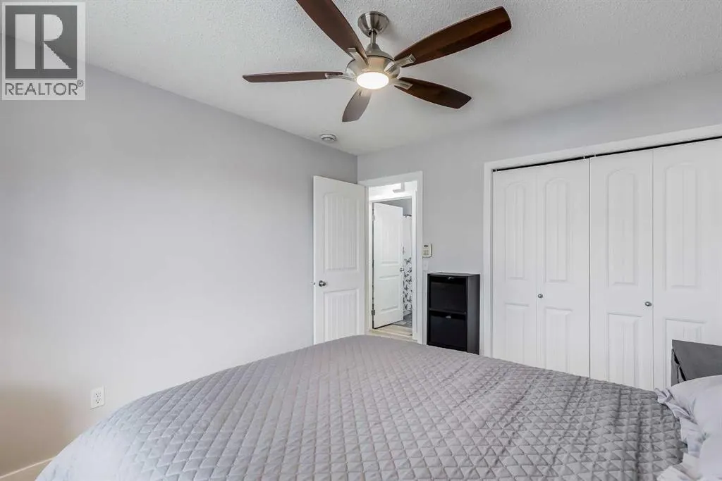201, 11 Everridge Square SW