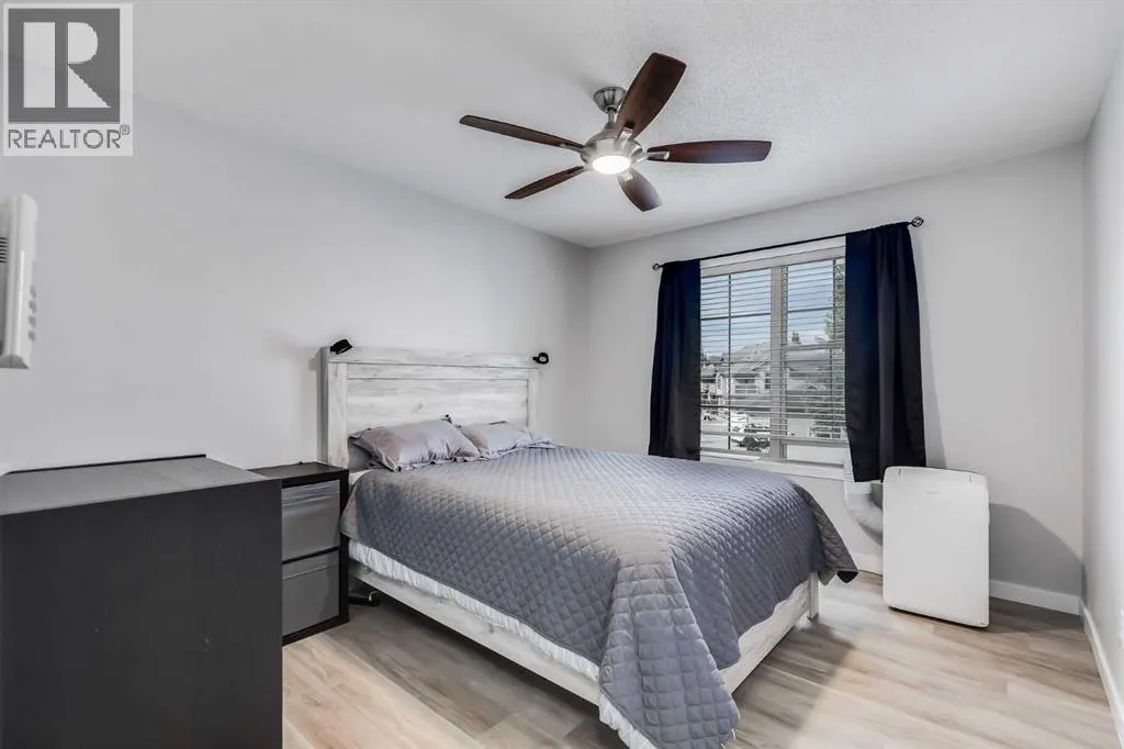 201, 11 Everridge Square SW