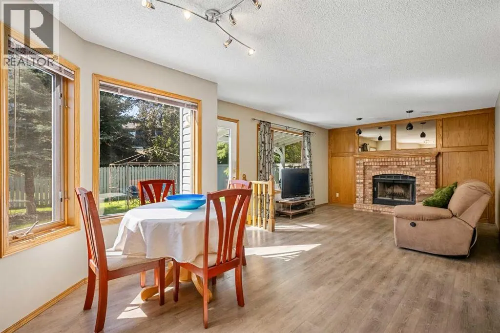 74 Sandringham Way NW