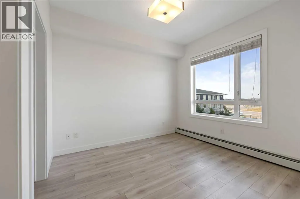 1404, 76 cornerstone Passage NE