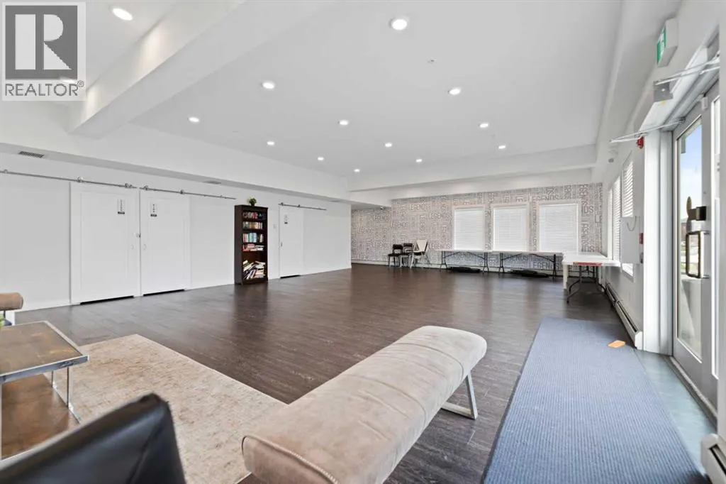 1404, 76 cornerstone Passage NE