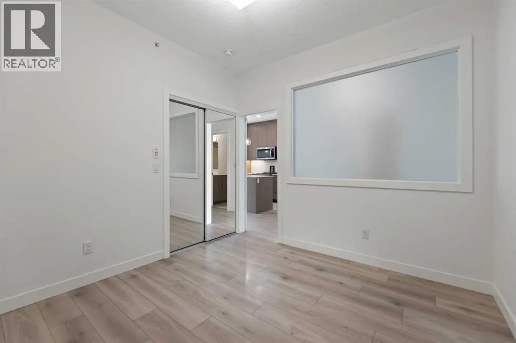 1404, 76 cornerstone Passage NE