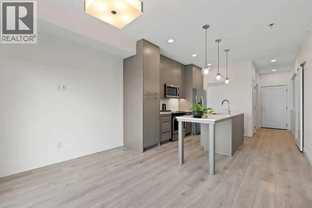 1404, 76 cornerstone Passage NE