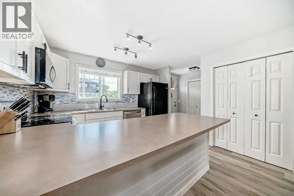 28 Sunset Road