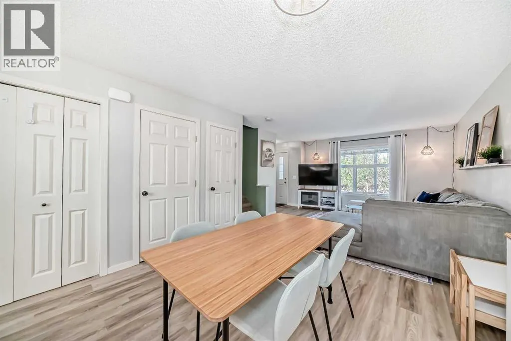 28 Sunset Road