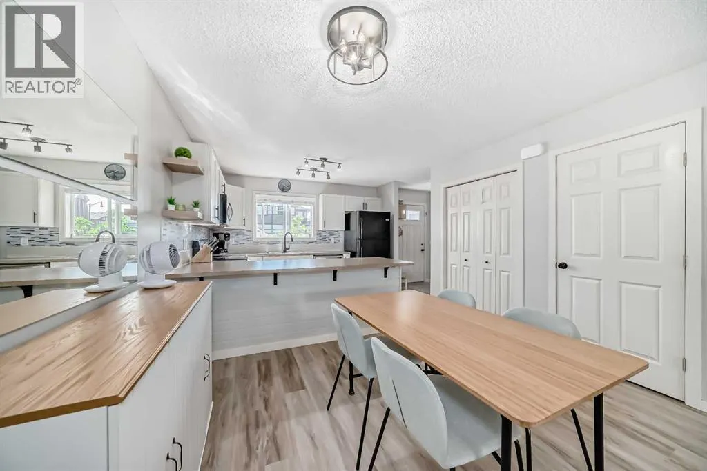 28 Sunset Road