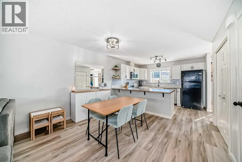 28 Sunset Road