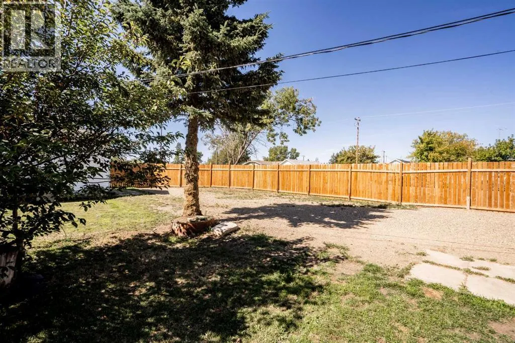 4915 53 St