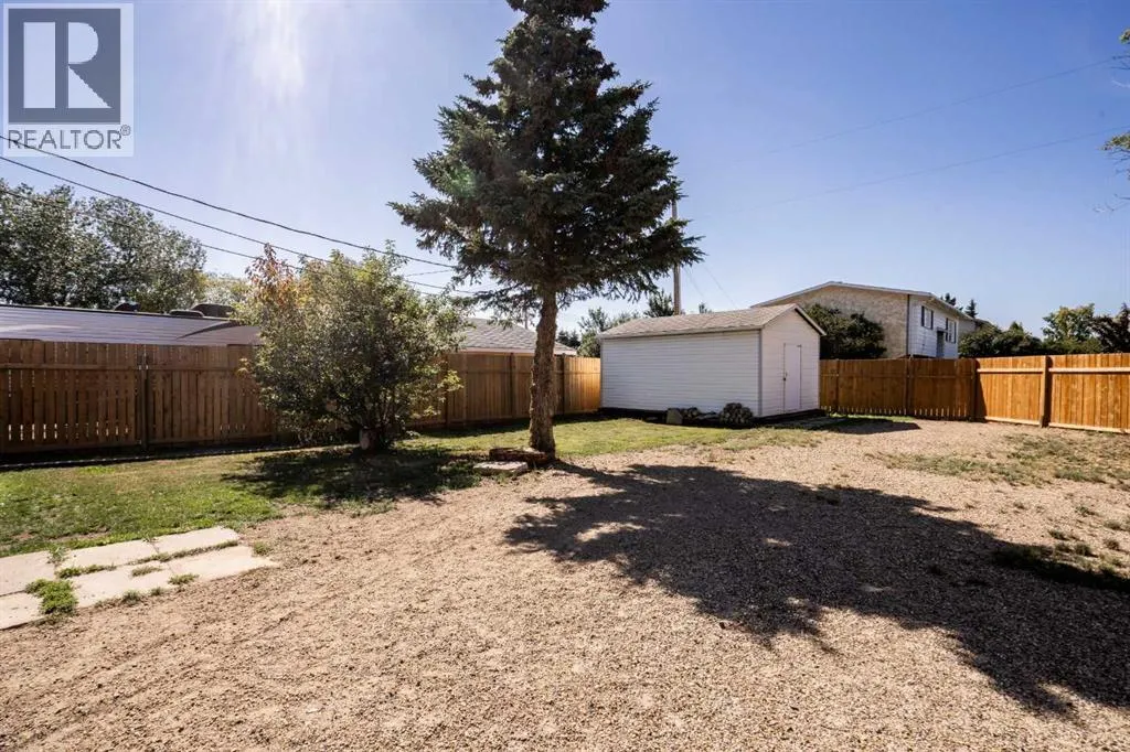 4915 53 St