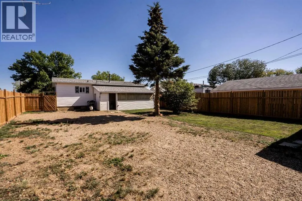4915 53 St