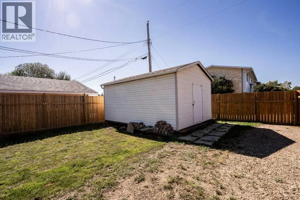 4915 53 St