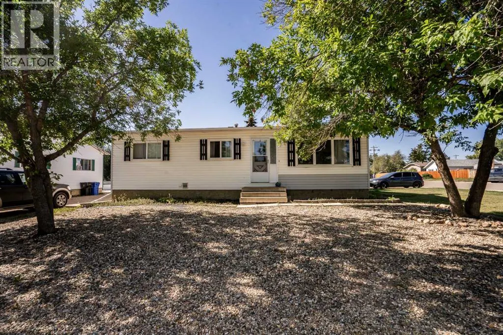 4915 53 St