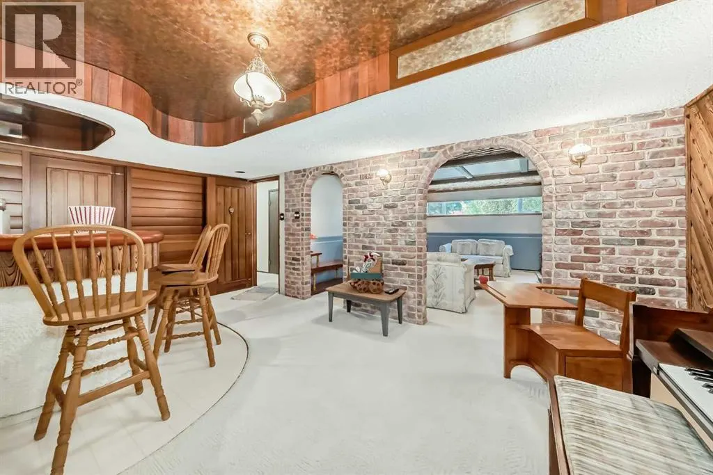 3919 39 Street Close