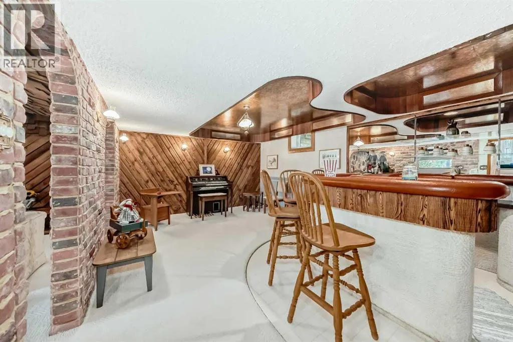 3919 39 Street Close