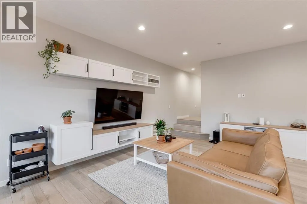 17 Howse Terrace NE