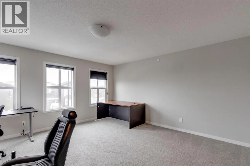 17 Howse Terrace NE