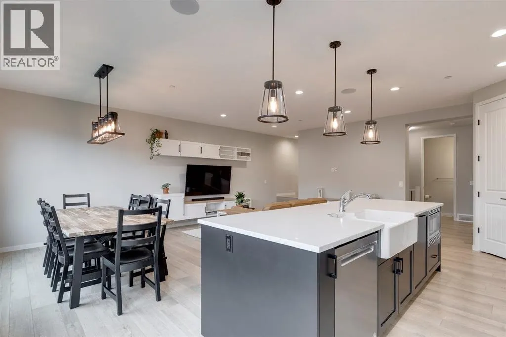 17 Howse Terrace NE